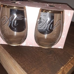 Mr. & Mrs. 21oz  stemless flutes. Dishwasher safe